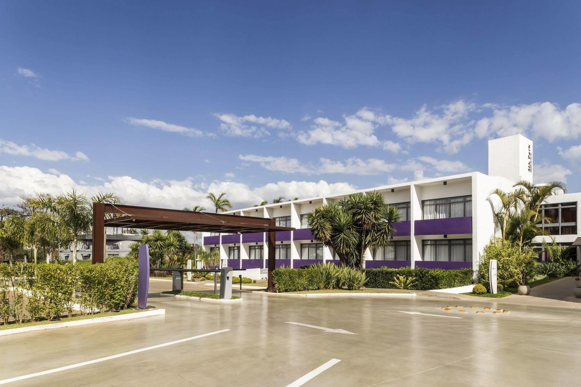 Sia Park Executive Hotel Candangolandia Exterior photo